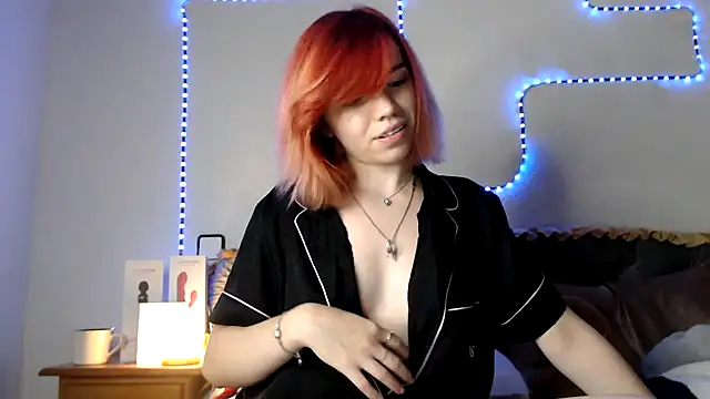 olivka-flower's Live XXX Chat