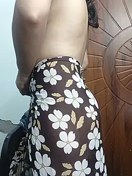 PUNAM456 লাইভ XXX চ্যাট
