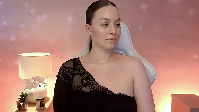 MilaFleur live XXX chat