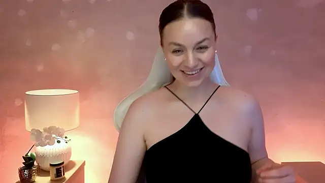 MilaFleur's Live XXX Chat
