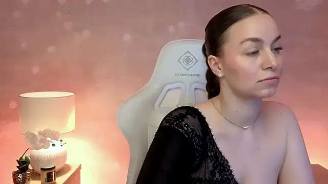 MilaFleur: вебкам-шоу
