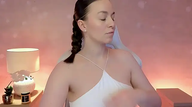 MilaFleur 即時 XXX 聊天