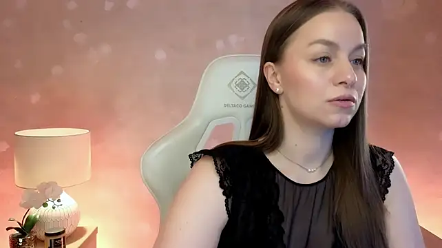 MilaFleur's Live XXX Chat