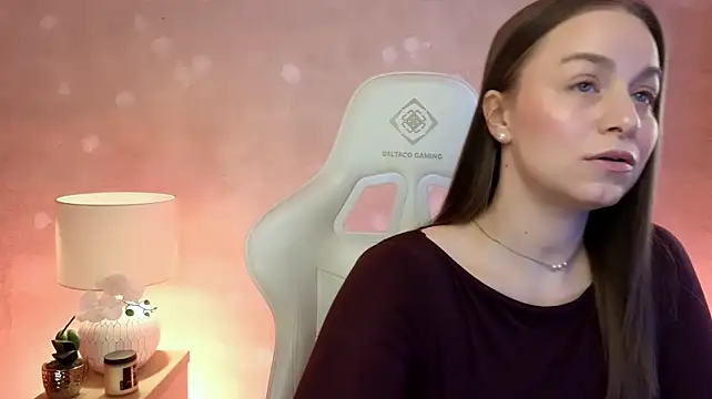 Chat +18 de MilaFleur ao vivo