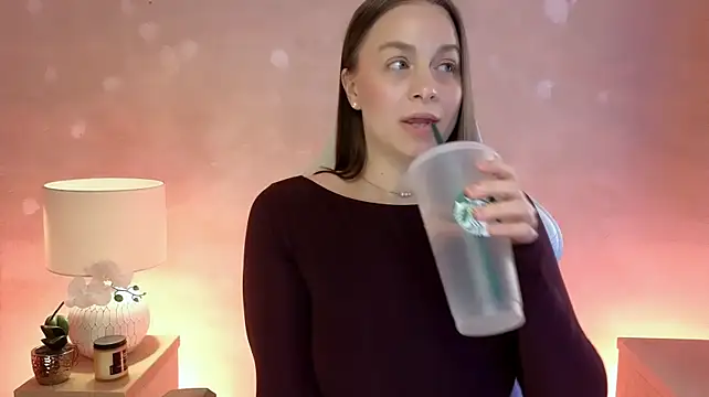 MilaFleur Chat XXX in diretta