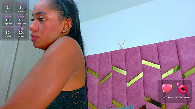 XXX chat uživo modela hornyhousekeeper_