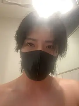 CHROME-kun925 在線直播表演