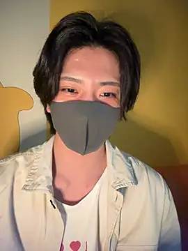 CHROME-kun925 在線直播表演