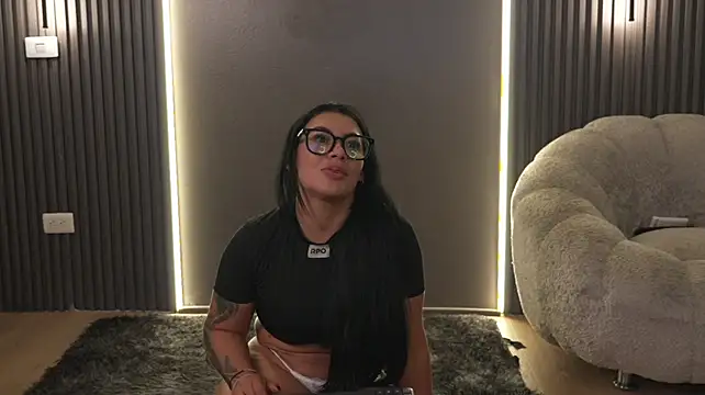 anyiled_hot's Webcam Show
