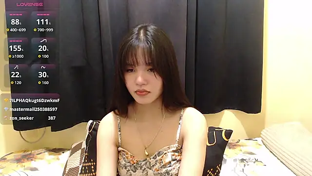 x_brittany_x Adlı Modelin Canlı Sohbet Odası