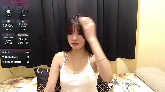 Pokój czatu na żywo – x_brittany_x