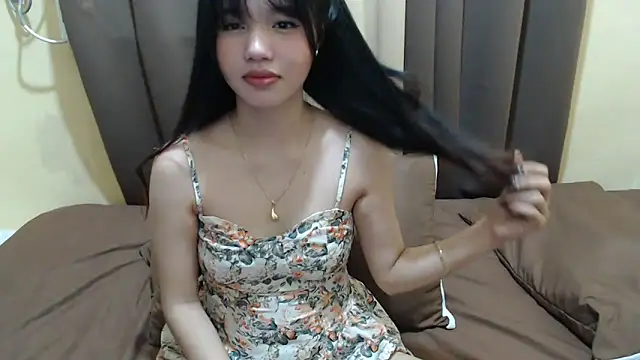 x_brittany_x's Webcam Show