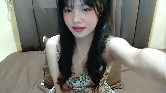 x_brittany_xのウェブカメラショー