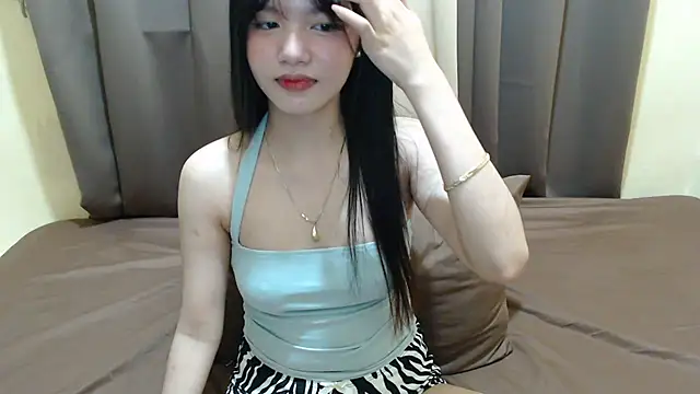 x_brittany_x's Webcam Show