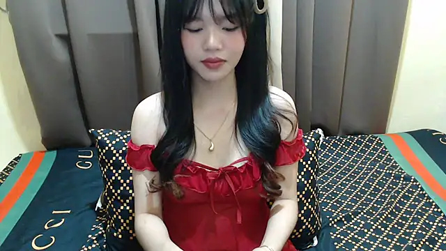 x_brittany_x's Webcam Show