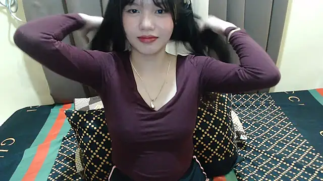x_brittany_x Show Webcam