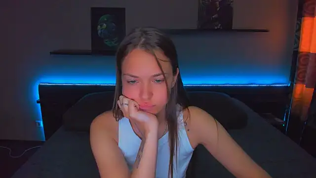 AlexaBarkley Adlı Modelin Canlı XXX Sohbeti