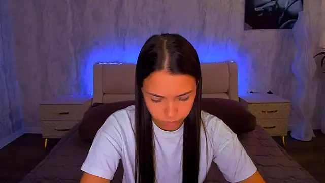 AlexaBarkley Adlı Modelin Canlı XXX Sohbeti
