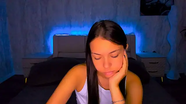 AlexaBarkley Adlı Modelin Canlı XXX Sohbeti