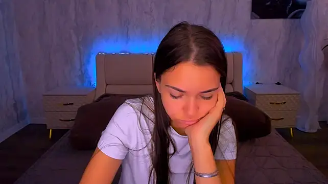 AlexaBarkley Adlı Modelin Canlı XXX Sohbeti