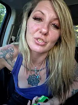 Show de SheIsSomething na webcam