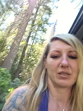 SheIsSomething Webcam show