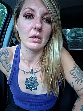 SheIsSomething's Live XXX Chat