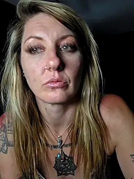 SheIsSomething's Webcam Show
