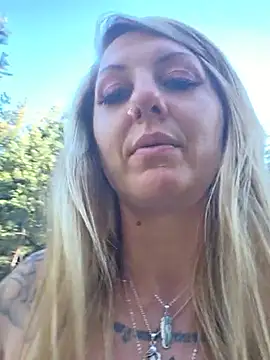 SheIsSomething's Webcam Show