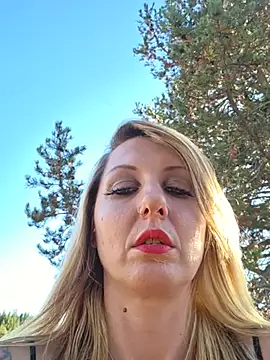 Show Webcam de SheIsSomething