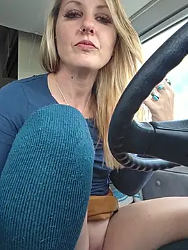 SheIsSomething's Webcam Show