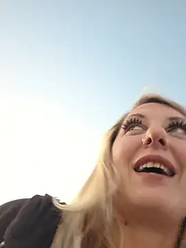 SheIsSomething Show Webcam