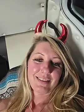 Show de SheIsSomething na webcam