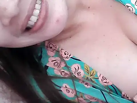 Alexiadreamer Adlı Modelin Canlı XXX Sohbeti