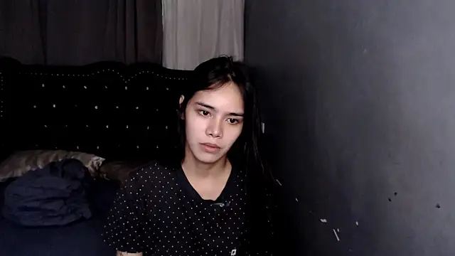 Pokazy przed kamerką – shecutie69