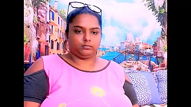 Indianfairy99 Adlı Modelin Canlı XXX Sohbeti