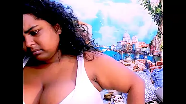 Indianfairy99 Adlı Modelin Canlı XXX Sohbeti