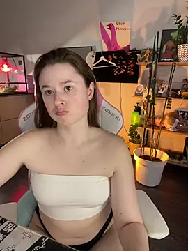 sweetest_pie Adlı Modelin Canlı Sohbet Odası