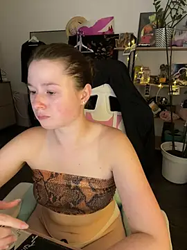 Chat +18 de sweetest_pie ao vivo