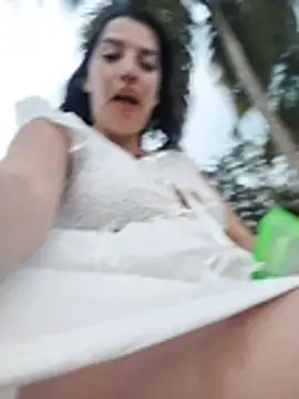 Pokazy przed kamerką – carmesix