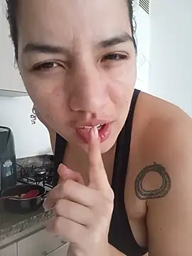 carmesix লাইভ XXX চ্যাট