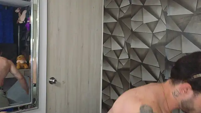 Latino_stud4u 网络视讯表演