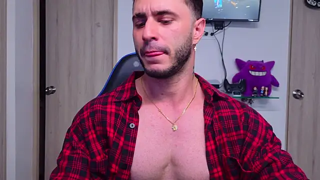 Latino_stud4u Adlı Modelin Web Kamerası Şovu
