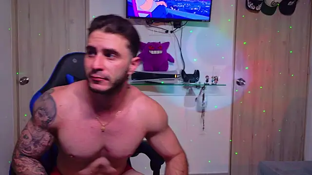 Latino_stud4u's Webcam Show