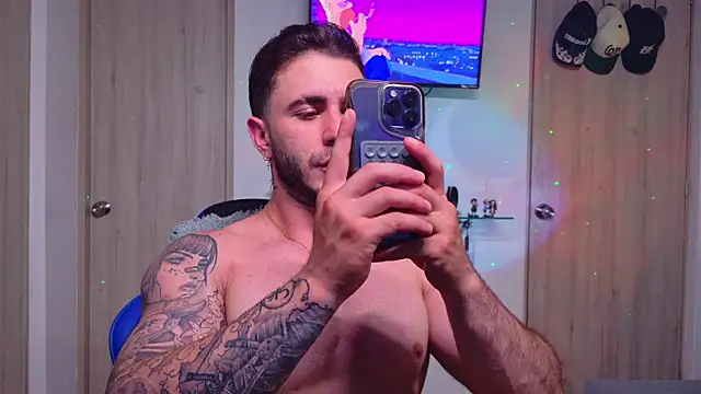 Show Webcam de Latino_stud4u