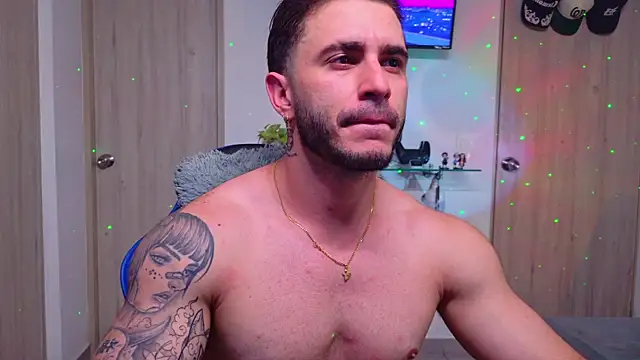 عرض كام Latino_stud4u