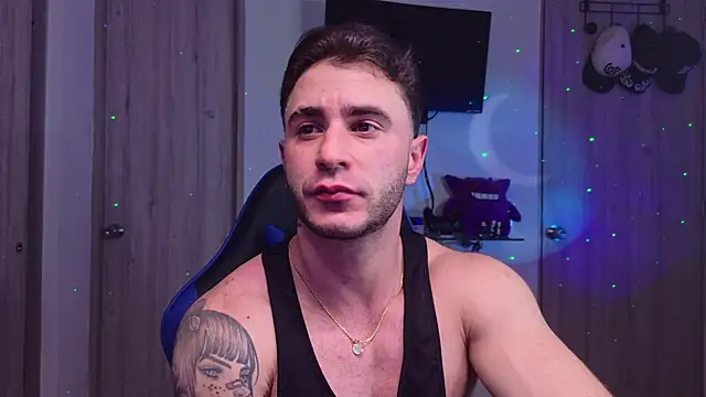 عرض كام Latino_stud4u