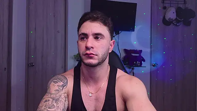 Latino_stud4u 웹캠 쇼