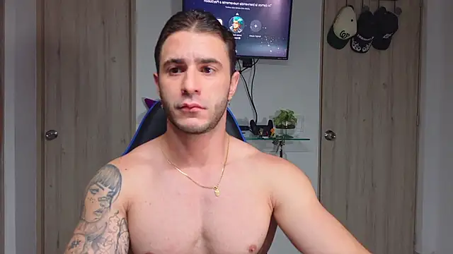 Latino_stud4u Adlı Modelin Web Kamerası Şovu