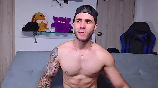 Show de Latino_stud4u na webcam